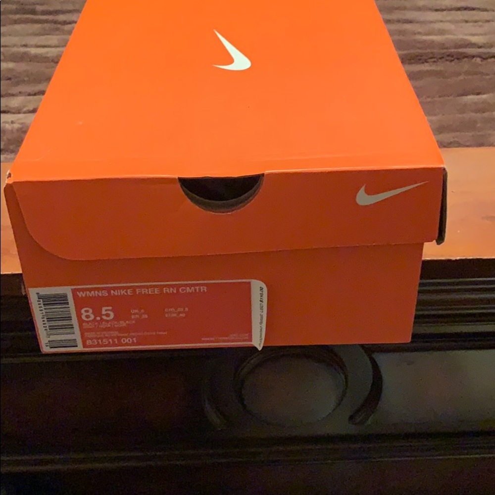 Women’s Nike Airmax - Picture 4 of 7